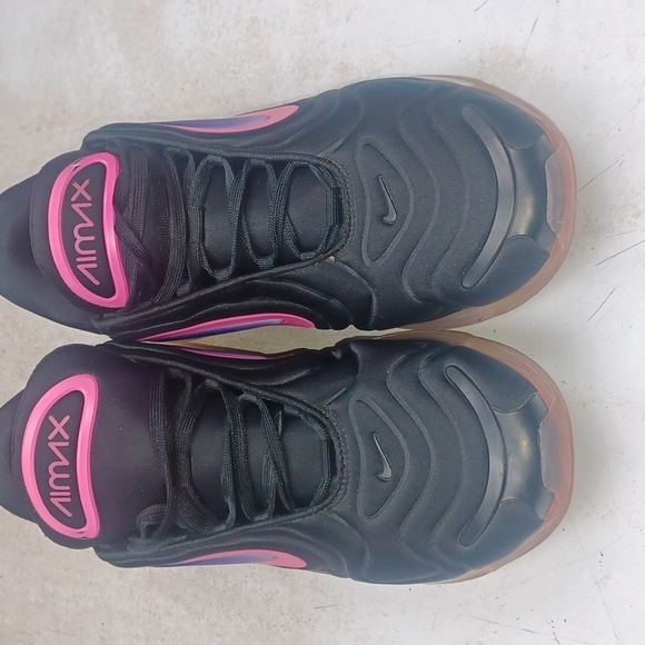 Nike Airmax 720 - Picture 2 of 9